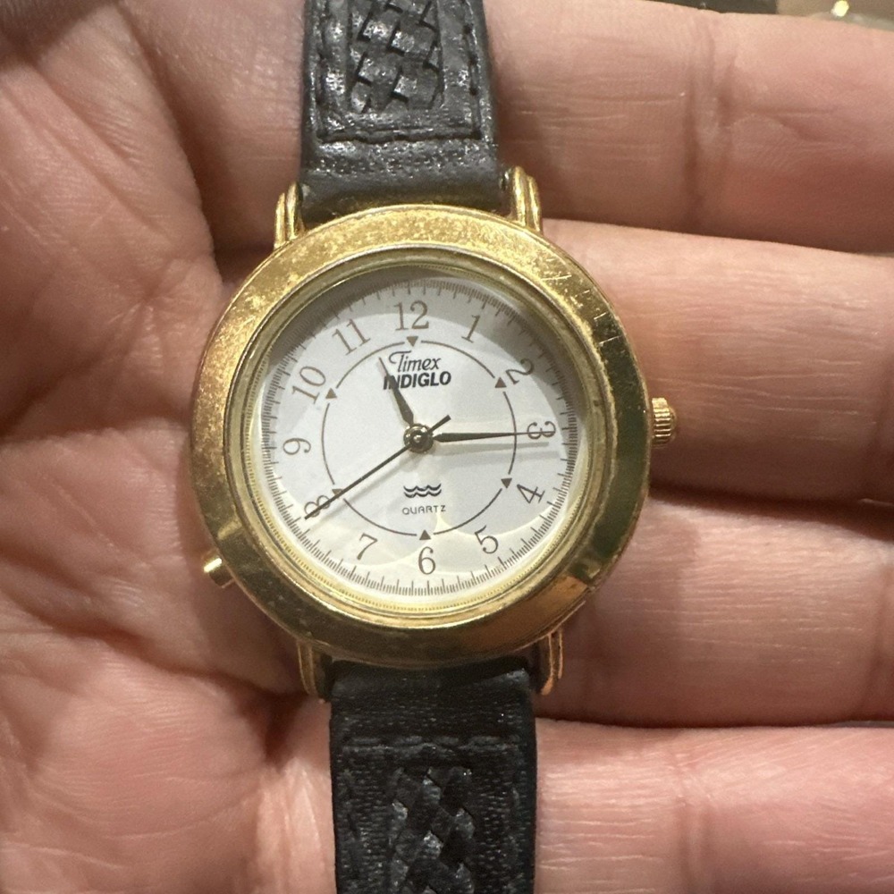 Working Timex Indiglo Watch Unisex 32mm Gold Tone Black Leather 1995 Vintage‎